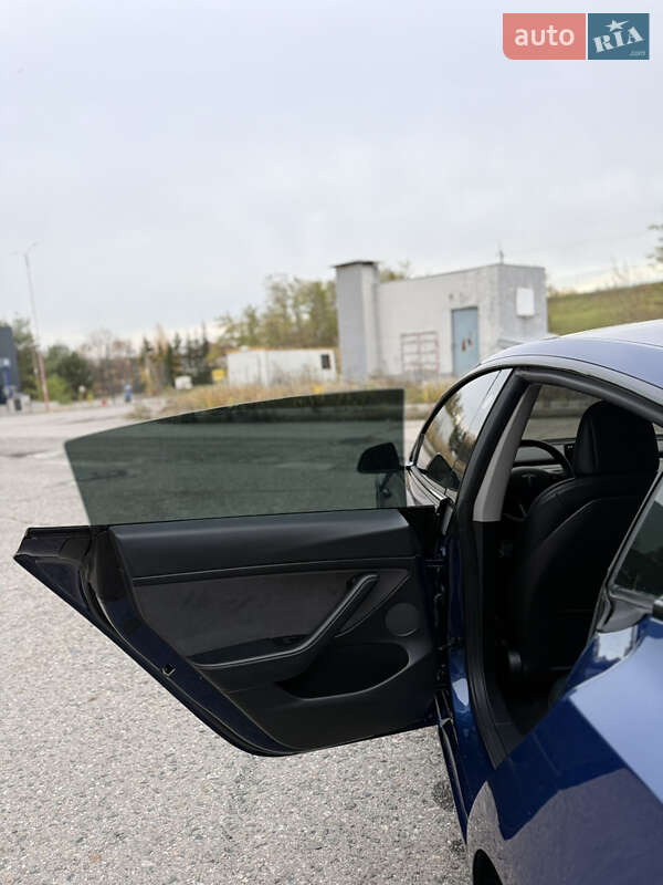 Седан Tesla Model 3 2022 в Харькове