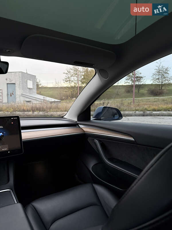 Седан Tesla Model 3 2022 в Харькове