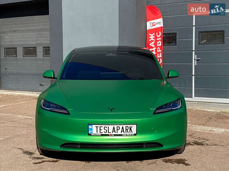 Седан Tesla Model 3 2025 в Киеве фото 3 Седан Tesla Model 3 2025 в Киеве