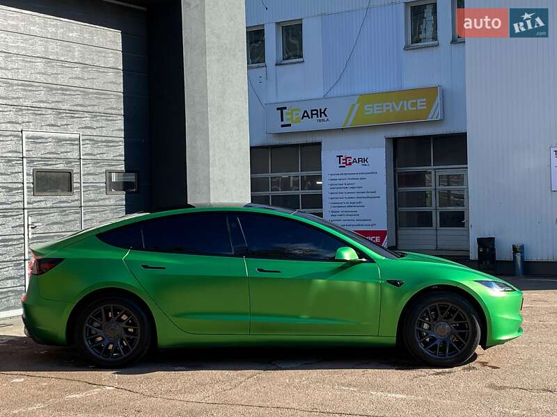 Седан Tesla Model 3 2025 в Киеве фото 5 Седан Tesla Model 3 2025 в Киеве