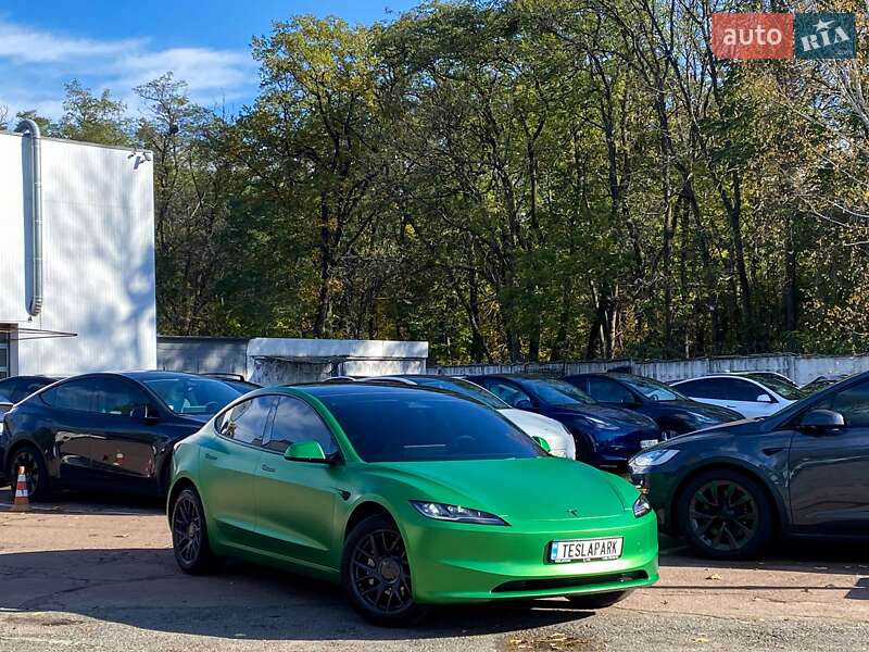 Седан Tesla Model 3 2025 в Киеве фото 2 Седан Tesla Model 3 2025 в Киеве