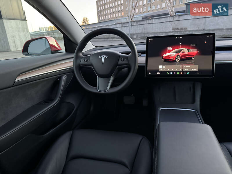 Седан Tesla Model 3 2023 в Киеве фото 30 Седан Tesla Model 3 2023 в Киеве
