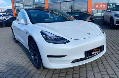 Седан Tesla Model 3 2019 в Львове