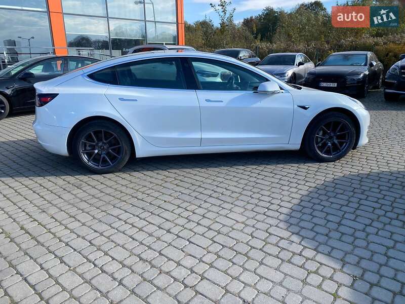 Седан Tesla Model 3 2019 в Львові фото 8 Седан Tesla Model 3 2019 в Львові