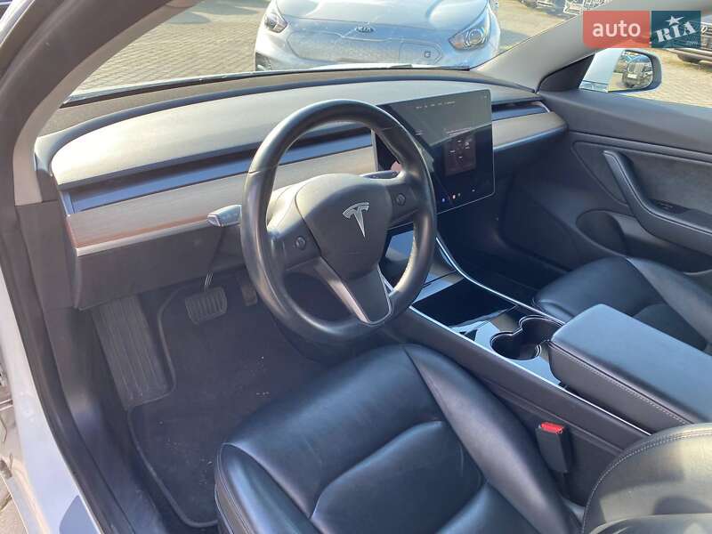 Седан Tesla Model 3 2019 в Львові фото 11 Седан Tesla Model 3 2019 в Львові
