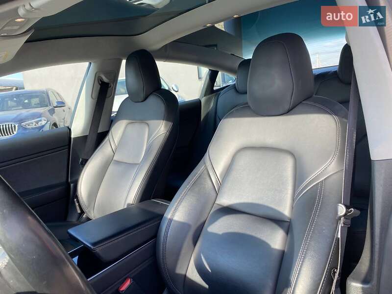 Седан Tesla Model 3 2019 в Львові фото 14 Седан Tesla Model 3 2019 в Львові