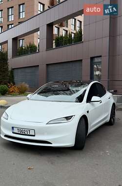 Седан Tesla Model 3 2024 в Дніпрі