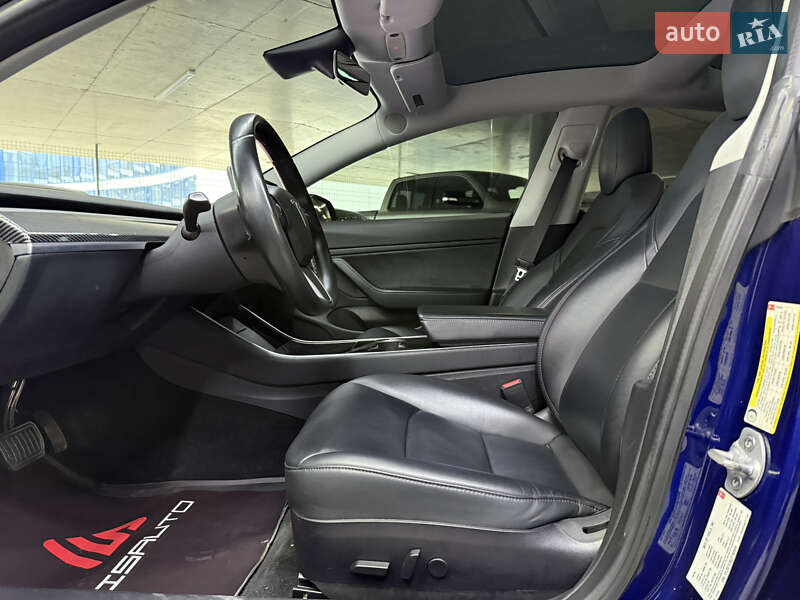 Седан Tesla Model 3 2018 в Одесі фото 21 Седан Tesla Model 3 2018 в Одесі