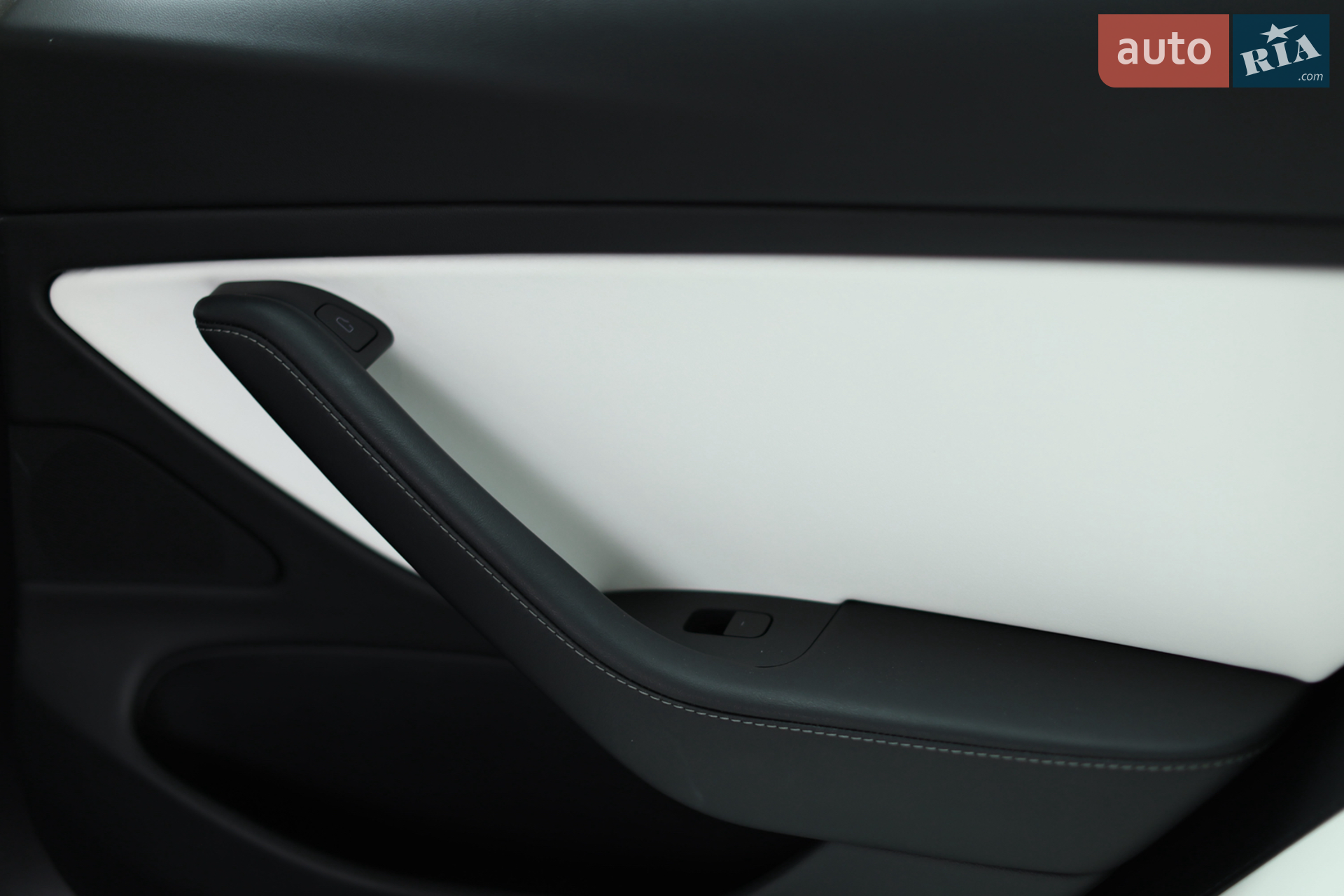 2020 Tesla Model 3 - мініатюра 32