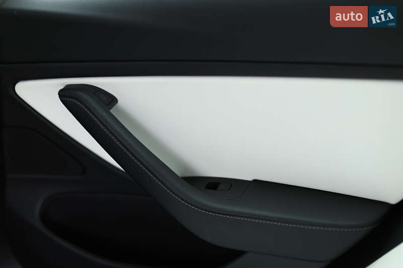 Седан Tesla Model 3 2020 в Полтаві фото 32 Седан Tesla Model 3 2020 в Полтаві