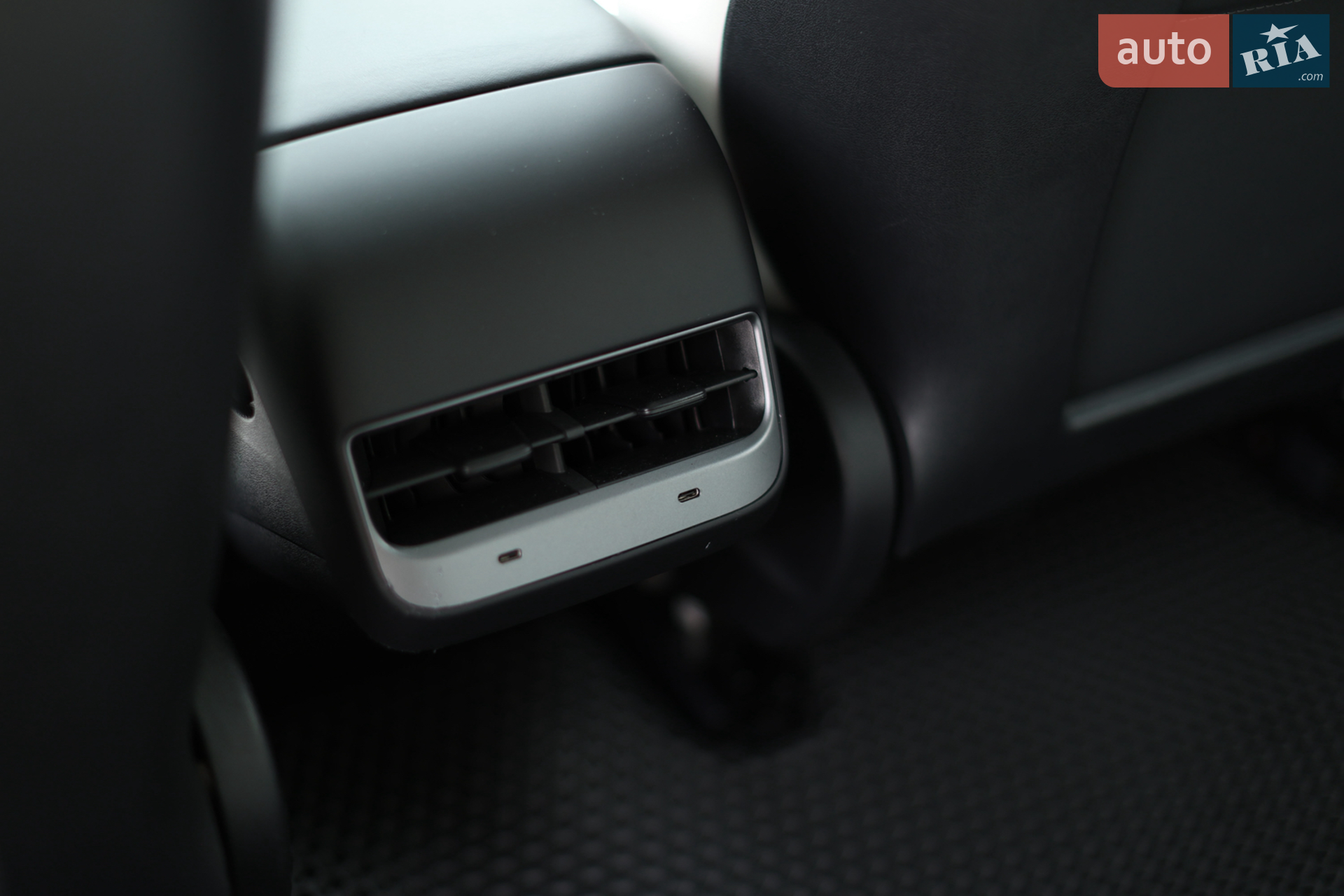 2020 Tesla Model 3 - мініатюра 33