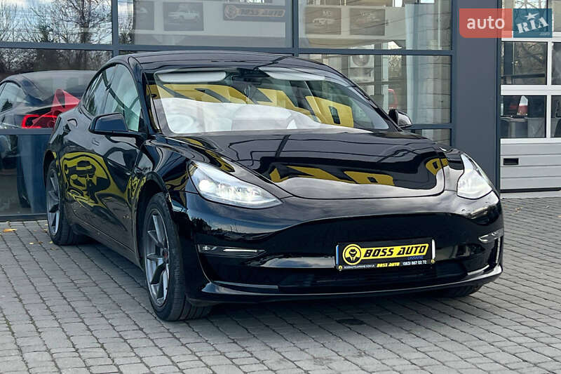 Tesla Model 3 2023