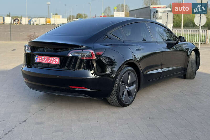 Седан Tesla Model 3 2019 в Києві