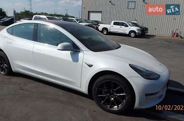 Седан Tesla Model 3 2018 в Львове