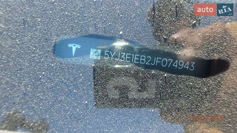 Седан Tesla Model 3 2018 в Львове