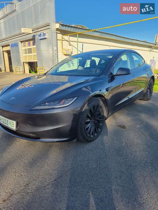 Седан Tesla Model 3 2024 в Одессе