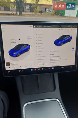 Седан Tesla Model 3 2022 в Первомайске