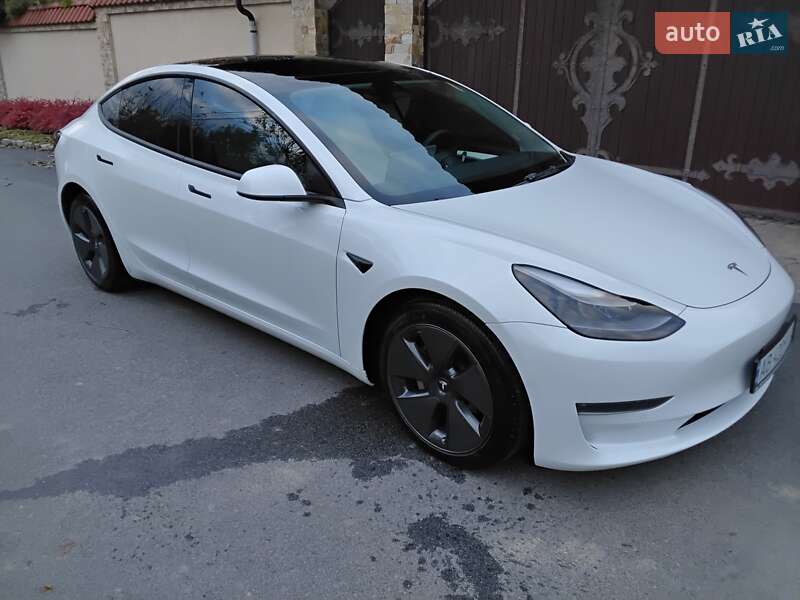 Седан Tesla Model 3 2022 в Виннице