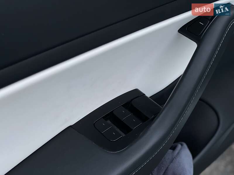 Седан Tesla Model 3 2020 в Стрые фото 18 Седан Tesla Model 3 2020 в Стрые