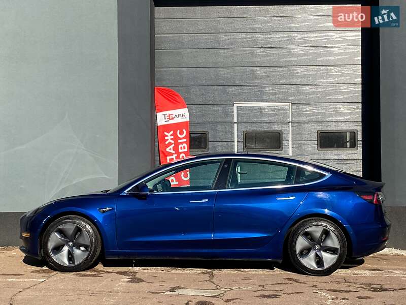 Седан Tesla Model 3 2019 в Киеве фото 5 Седан Tesla Model 3 2019 в Киеве