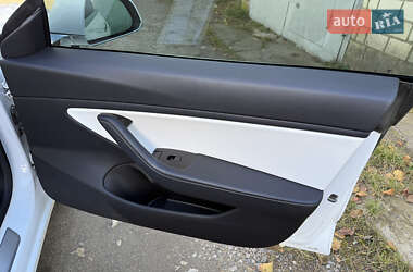 Седан Tesla Model 3 2019 в Ладыжине
