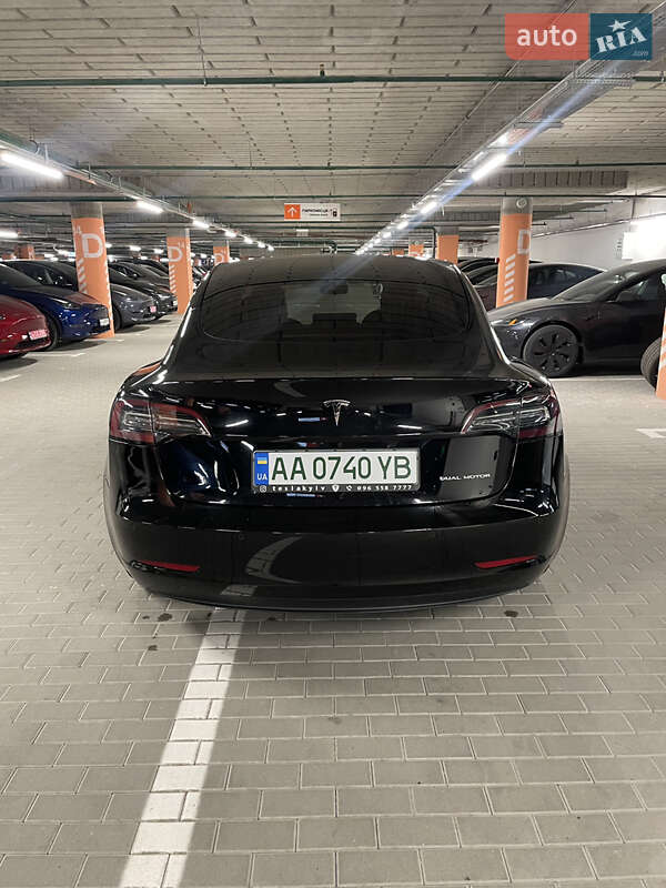 Седан Tesla Model 3 2019 в Києві