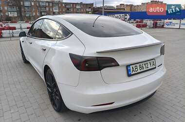 Седан Tesla Model 3 2023 в Вінниці