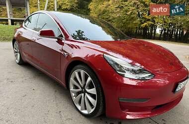 Седан Tesla Model 3 2019 в Львове