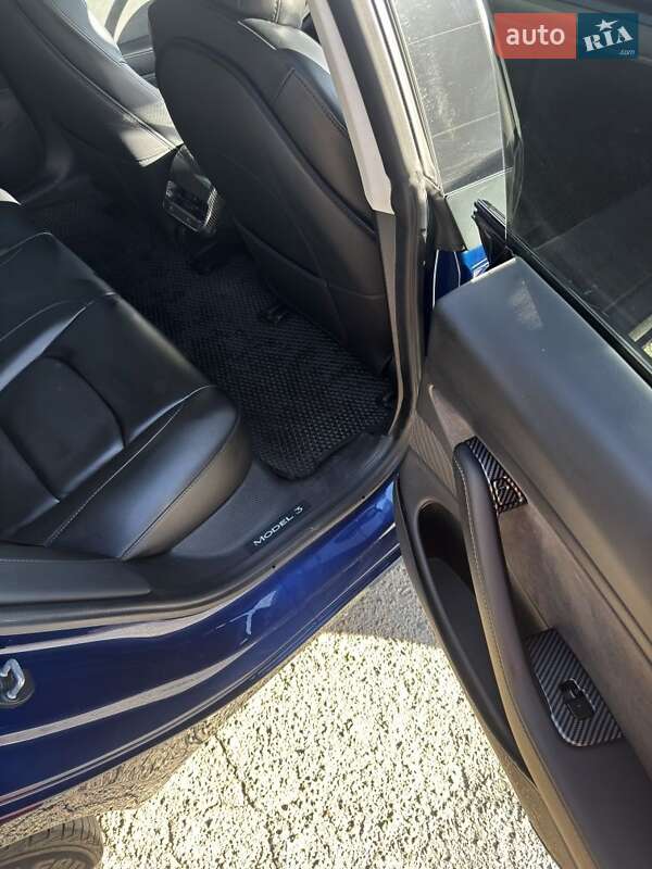 Седан Tesla Model 3 2020 в Каменском