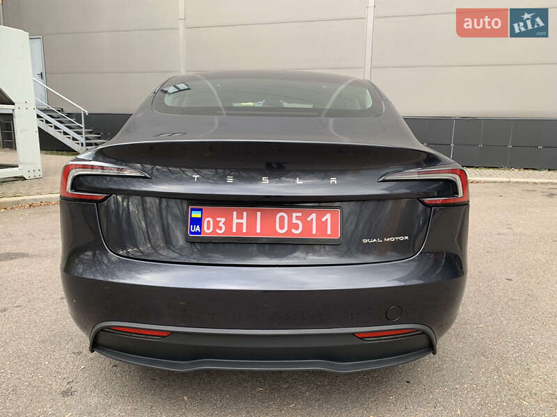 Седан Tesla Model 3 2024 в Киеве