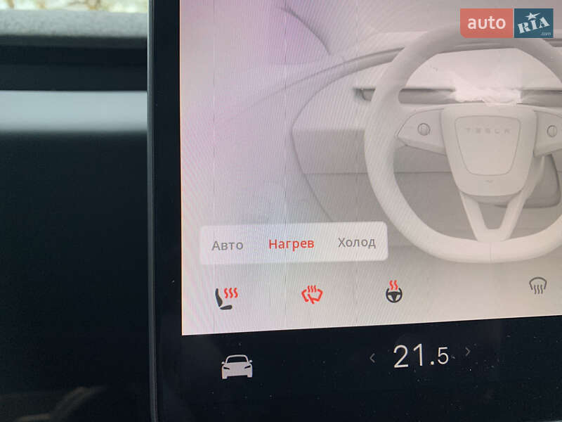 Седан Tesla Model 3 2024 в Киеве