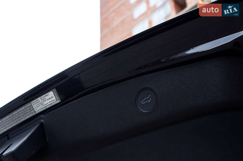 Седан Tesla Model 3 2021 в Львові фото 21 Седан Tesla Model 3 2021 в Львові