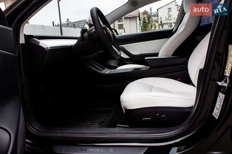Седан Tesla Model 3 2021 в Львові фото 36 Седан Tesla Model 3 2021 в Львові