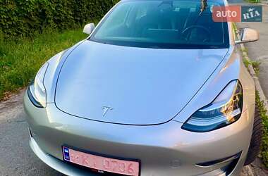 Седан Tesla Model 3 2018 в Києві