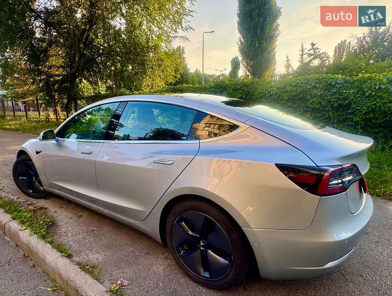 Седан Tesla Model 3 2018 в Киеве фото 7 Седан Tesla Model 3 2018 в Киеве