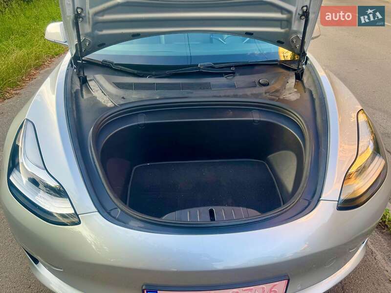 Седан Tesla Model 3 2018 в Киеве фото 26 Седан Tesla Model 3 2018 в Киеве