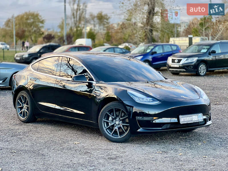 Седан Tesla Model 3 2019 в Києві