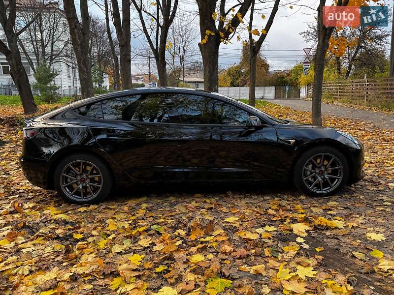 Седан Tesla Model 3 2019 в Киеве