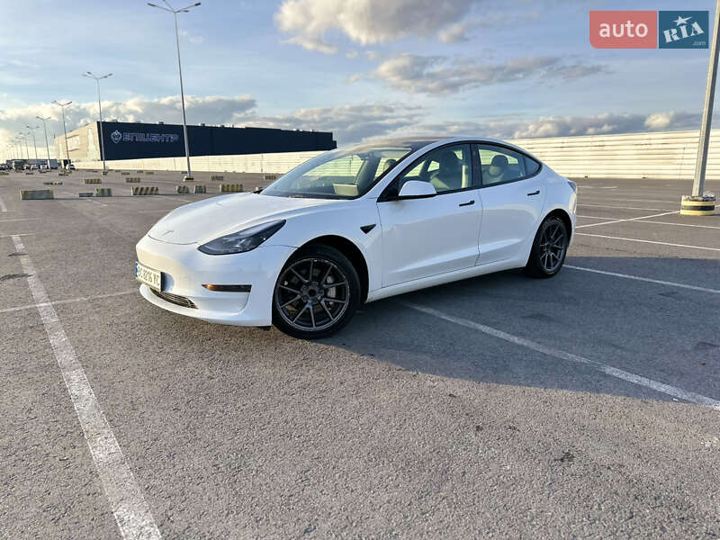 Седан Tesla Model 3 2022 в Львові фото 7 Седан Tesla Model 3 2022 в Львові