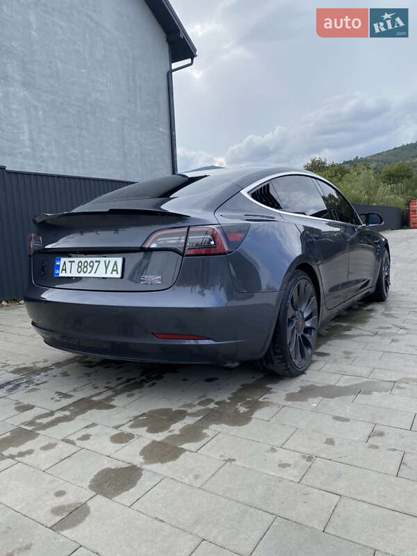 Седан Tesla Model 3 2018 в Ивано-Франковске