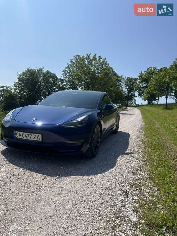 Седан Tesla Model 3 2021 в Києві