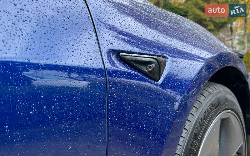 Седан Tesla Model 3 2019 в Львові