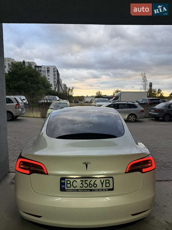 Седан Tesla Model 3 2021 в Львове фото 10 Седан Tesla Model 3 2021 в Львове