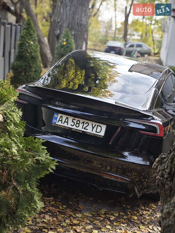 Седан Tesla Model 3 2024 в Києві