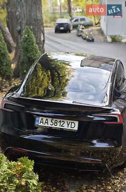 Седан Tesla Model 3 2024 в Києві