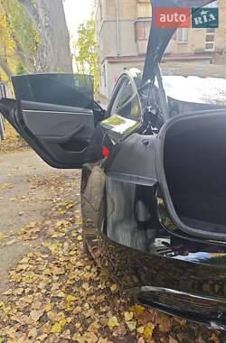 Седан Tesla Model 3 2024 в Києві