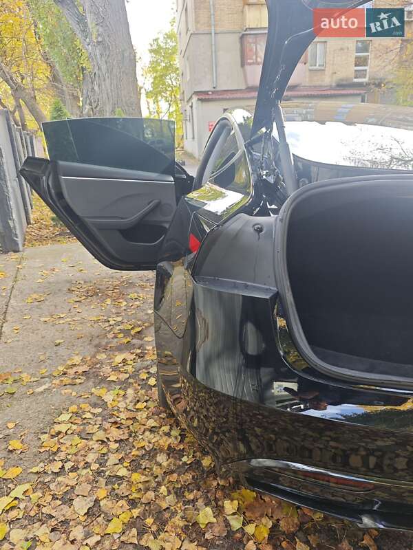 Седан Tesla Model 3 2024 в Києві