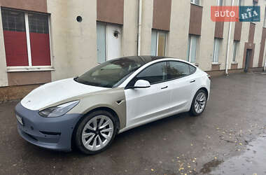 Седан Tesla Model 3 2022 в Києві