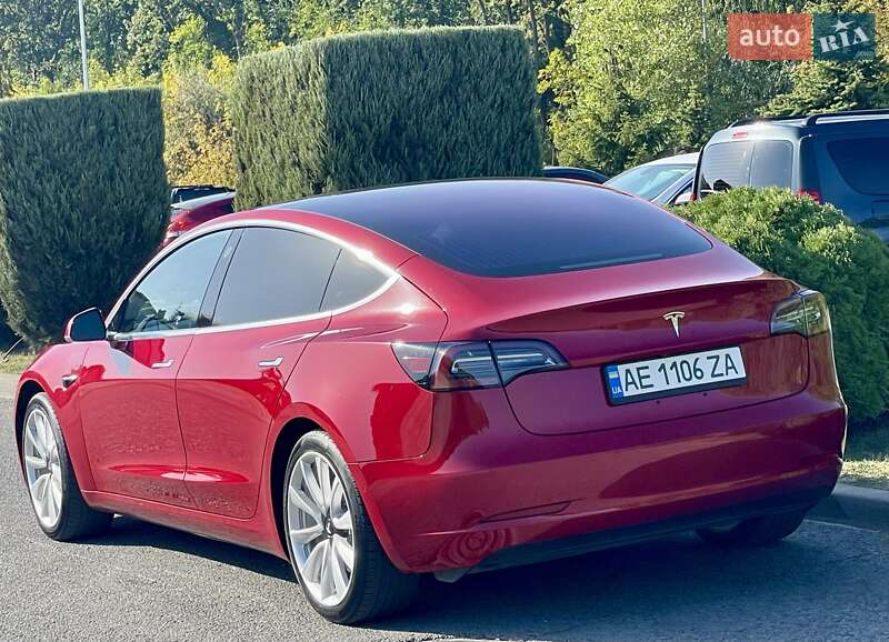 Седан Tesla Model 3 2018 в Днепре