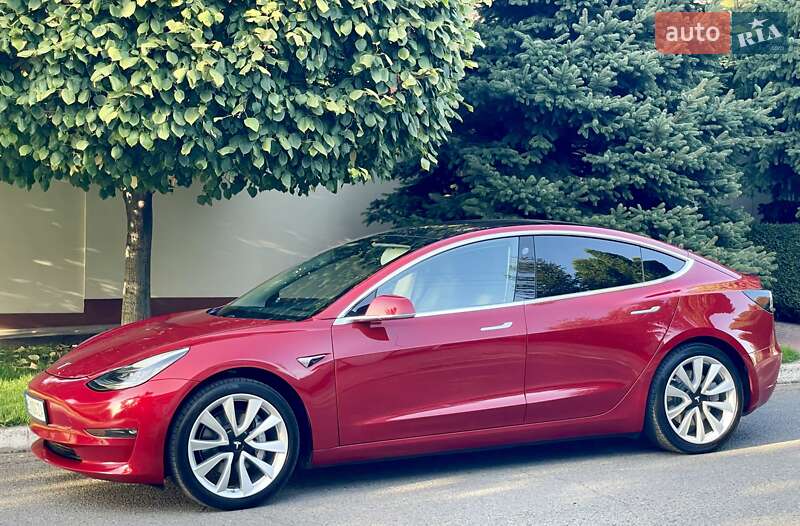 Седан Tesla Model 3 2018 в Днепре